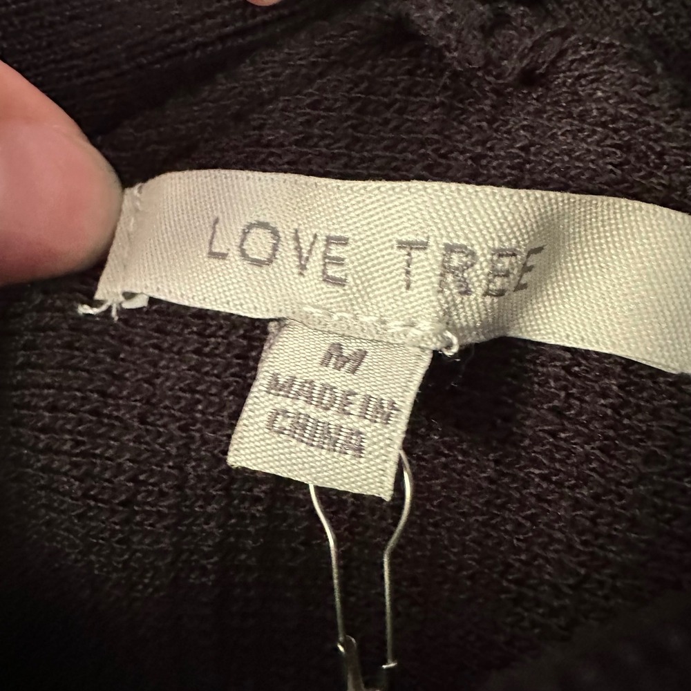 Love Tree Ribbed Crossover Halter Crop Top | Black - Picture 7 of 8